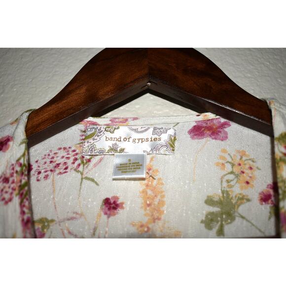 Band of Gypsies Floral Blouse - Beautiful Fall Colors White and Pink - Picture 3 of 4